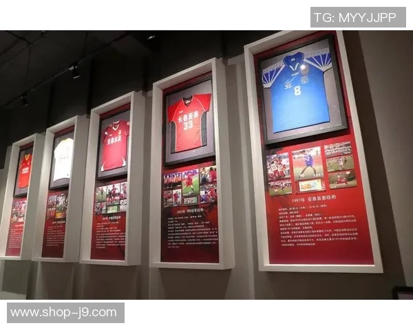 简易足球球衣店铺为您提供个性化定制服务打造专属球迷装备